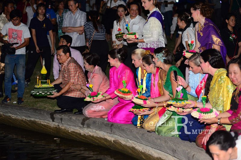 20151125-Loy Kratong_06.JPG